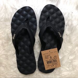 NWT Reef Flip Flops